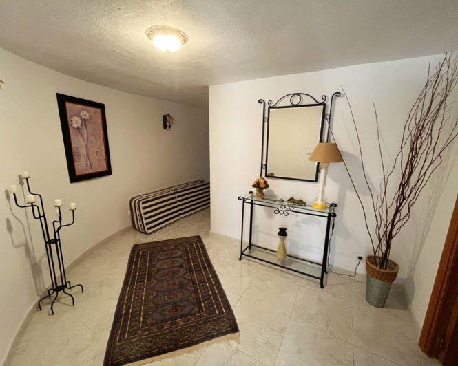 Image No.22-6 Bed Villa for sale