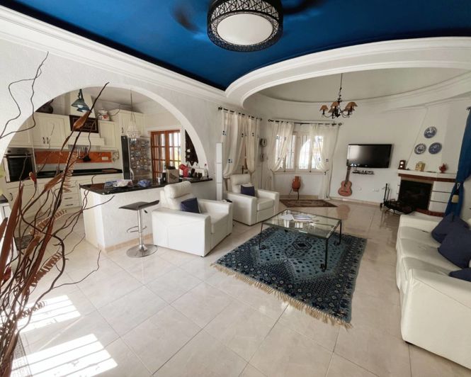 Image No.8-6 Bed Villa for sale