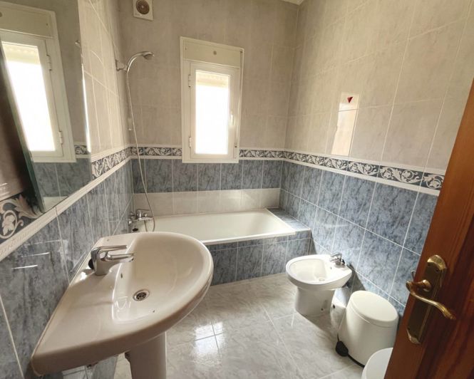 Image No.20-2 Bed Villa for sale