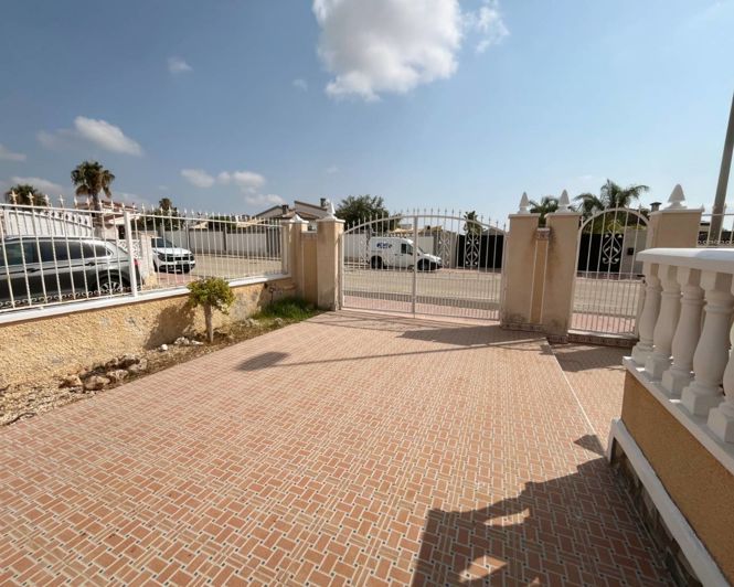 Image No.37-2 Bed Villa for sale