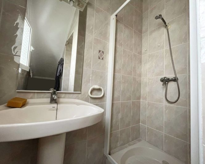 Image No.16-3 Bed Semi-Detached for sale