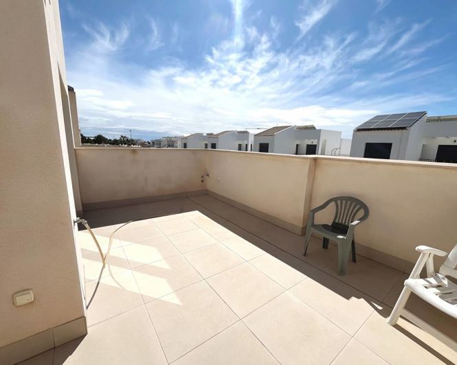 Image No.20-3 Bed Semi-Detached for sale