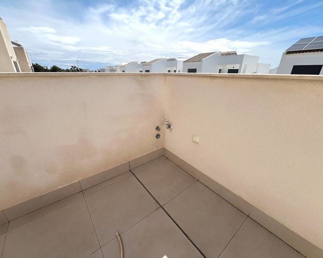 Image No.21-3 Bed Semi-Detached for sale