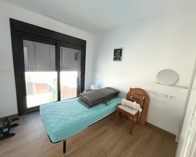 Image No.25-3 Bed Semi-Detached for sale