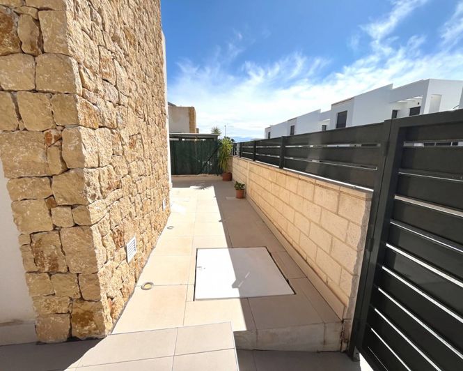 Image No.38-3 Bed Semi-Detached for sale