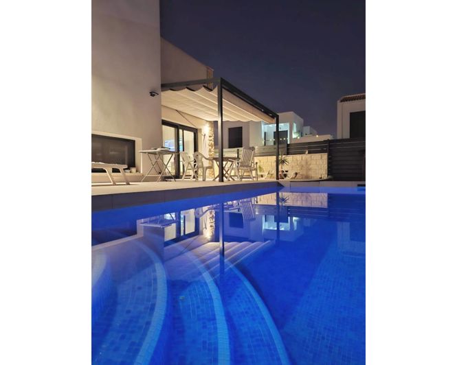 Image No.39-3 Bed Semi-Detached for sale