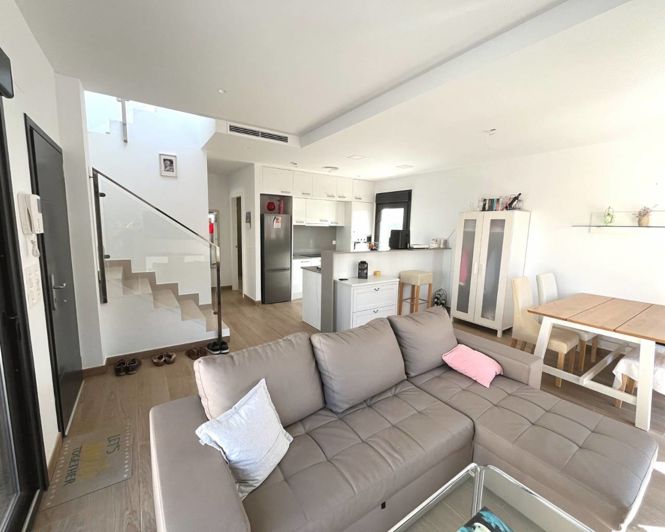 Image No.5-3 Bed Semi-Detached for sale
