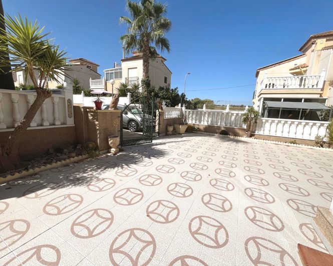 Image No.30-3 Bed Villa for sale