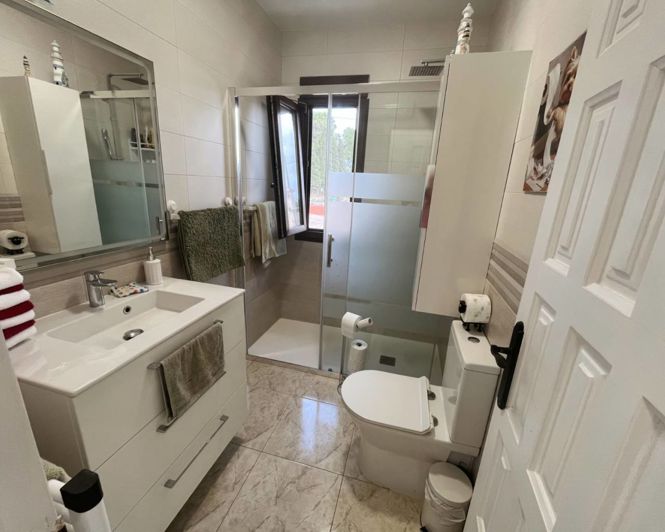 Image No.16-3 Bed Villa for sale