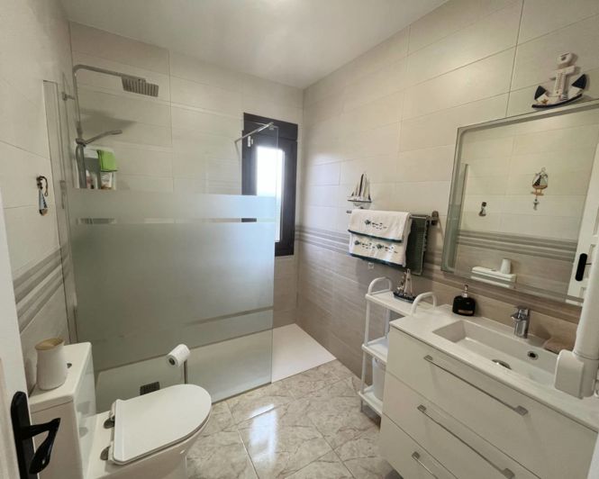 Image No.17-3 Bed Villa for sale