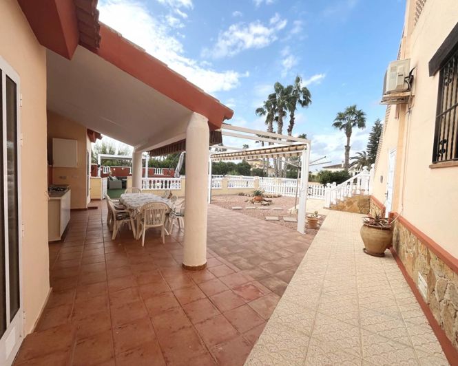 Image No.18-3 Bed Villa for sale