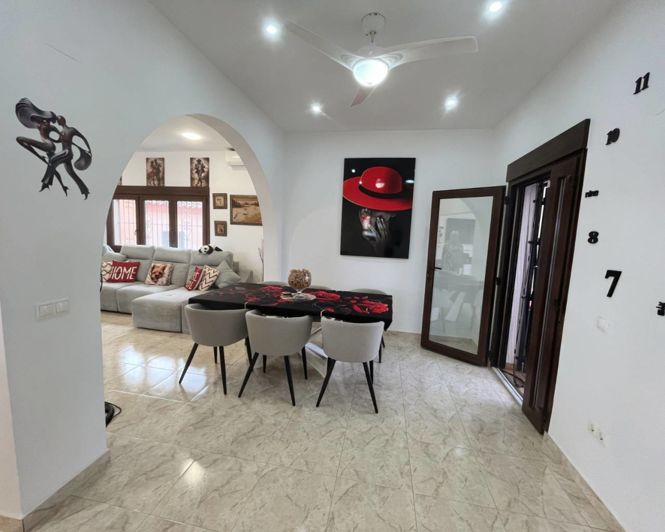 Image No.5-3 Bed Villa for sale