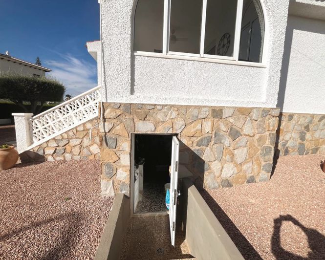 Image No.27-3 Bed Villa for sale