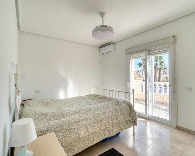 Image No.10-2 Bed House for sale