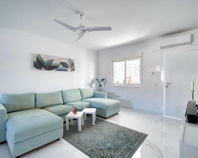 Image No.3-2 Bed House for sale
