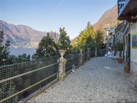 Image No.0-Villa de 4 chambres à vendre à Como