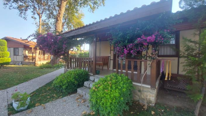 Image No.9-13 Bed Hotel for sale