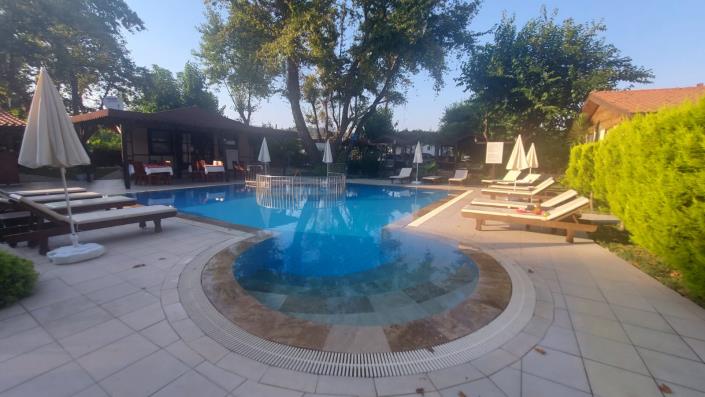 Image No.18-13 Bed Hotel for sale