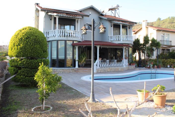 Image No.1-Villa de 4 chambres à vendre à Çalis