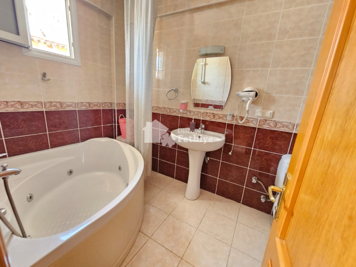 Image No.27-4 Bed Villa for sale