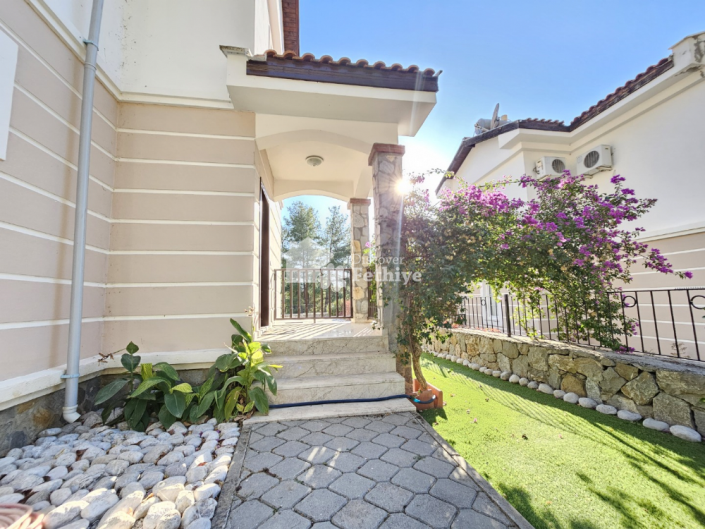 Image No.13-4 Bed Villa for sale