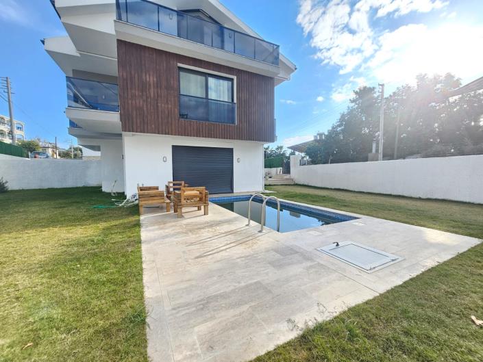 Image No.8-4 Bed Villa for sale