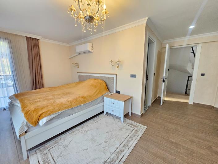 Image No.26-4 Bed Villa for sale