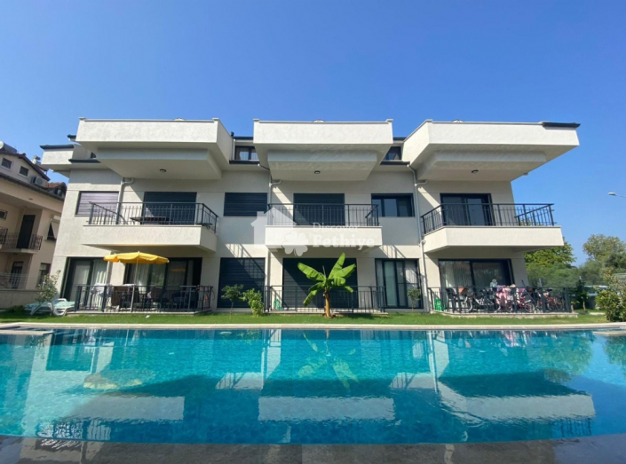 Image No.10-4 Bed Apartment for sale