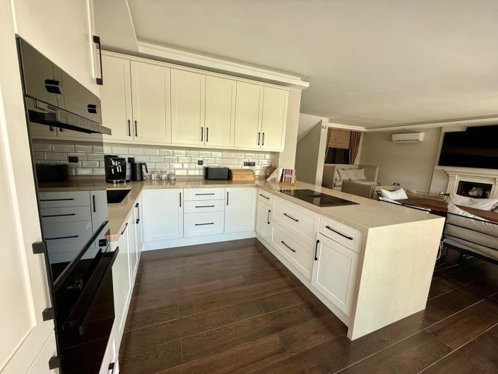 Image No.20-Villa de 5 chambres à vendre à Çalis