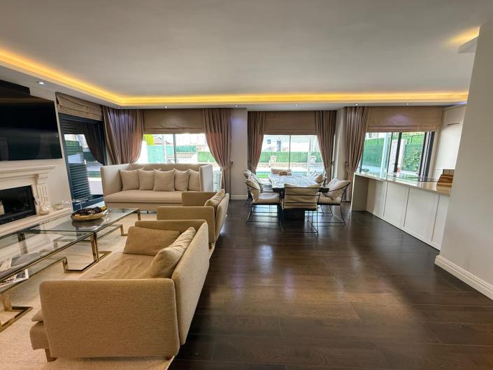 Image No.23-Villa de 5 chambres à vendre à Çalis