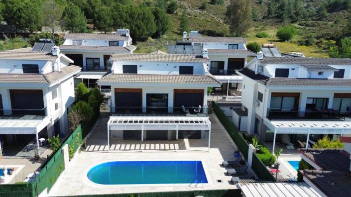 Image No.3-Villa de 5 chambres à vendre à Çalis