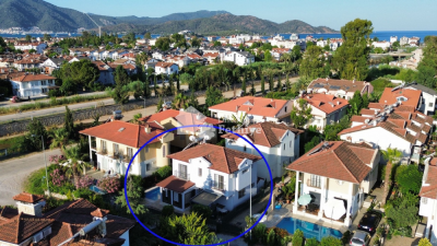 1 - Çalis, Villa