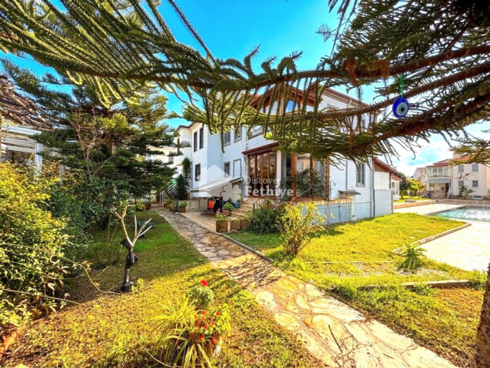Image No.32-4 Bed Villa for sale