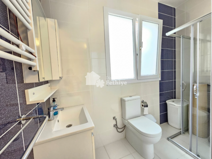 Image No.24-3 Bed Apartment for sale