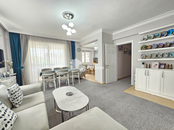 Image No.12-3 Bed Apartment for sale