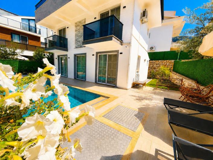 Image No.2-3 Bed Villa / Detached for sale