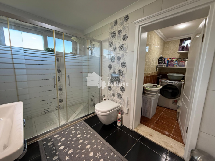Image No.38-5 Bed Villa for sale