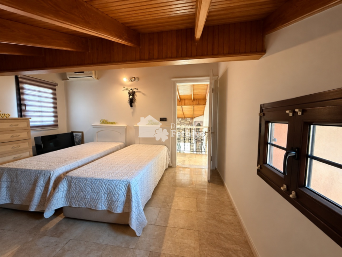 Image No.36-5 Bed Villa for sale