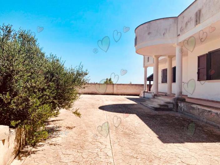 Image No.21-3 Bed Villa / Detached for sale