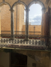 10 Bed Mansion for sale