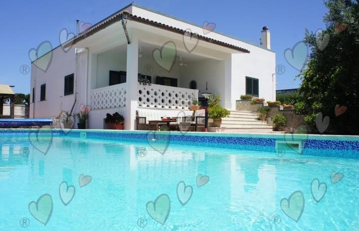Image No.1-Villa / Détaché de 5 chambres à vendre à Torchiarolo