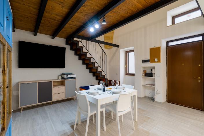 Image No.2-2 Bed Townhouse for sale