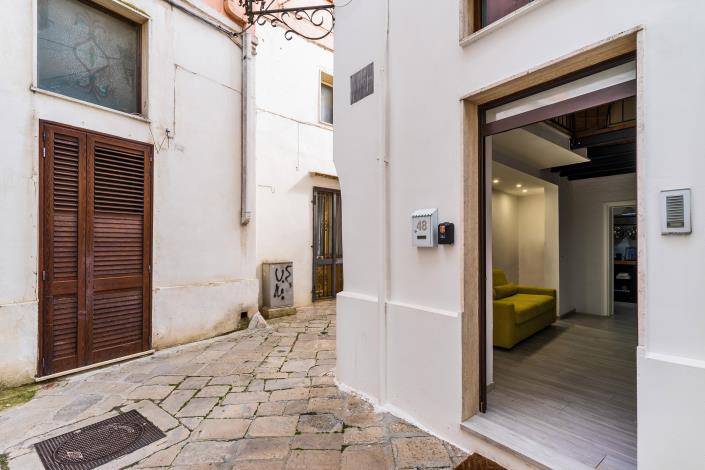 Image No.28-2 Bed Townhouse for sale