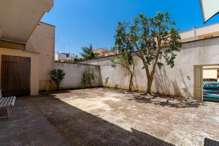 Image No.42-Appartement de 3 chambres à vendre à Galatina