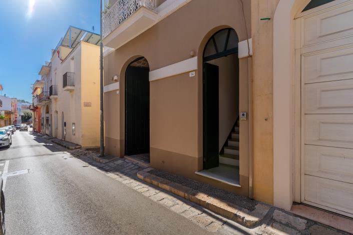 Image No.26-3 Bed Mansion for sale