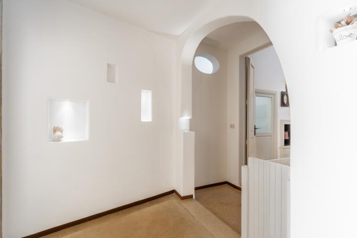 Image No.31-3 Bed Mansion for sale