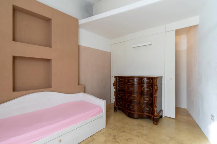 Image No.35-3 Bed Mansion for sale