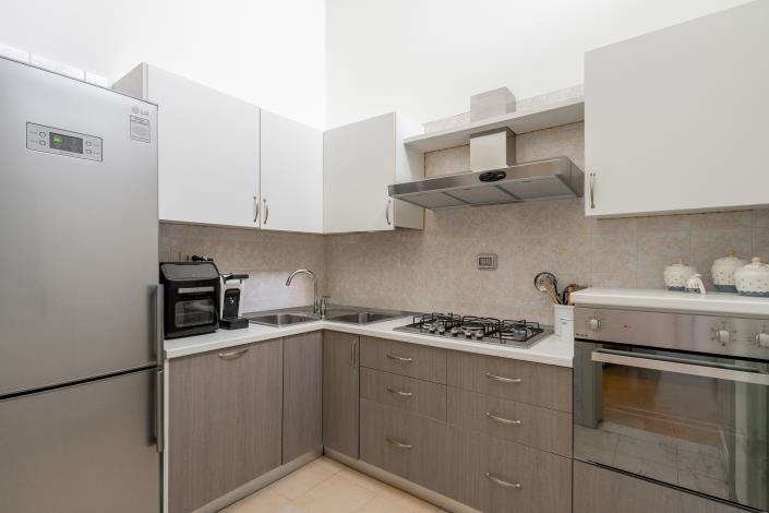 Image No.40-3 Bed Mansion for sale