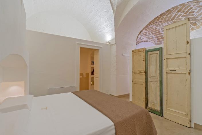 Image No.54-3 Bed Mansion for sale