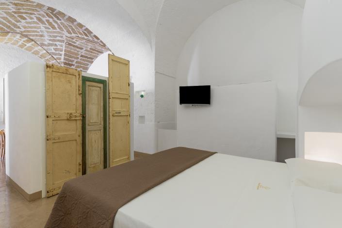 Image No.55-3 Bed Mansion for sale